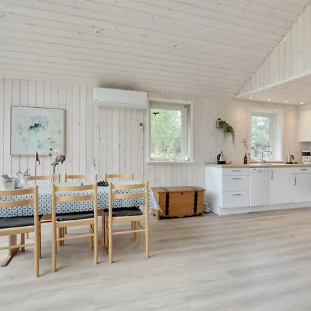 Hilje - 350m From The Sea By Interhome Vester Somarken